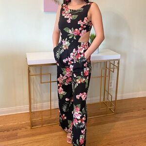 "Floral Cut-Out Wide-Leg Jumpsuit - Perfect for Any Occasion